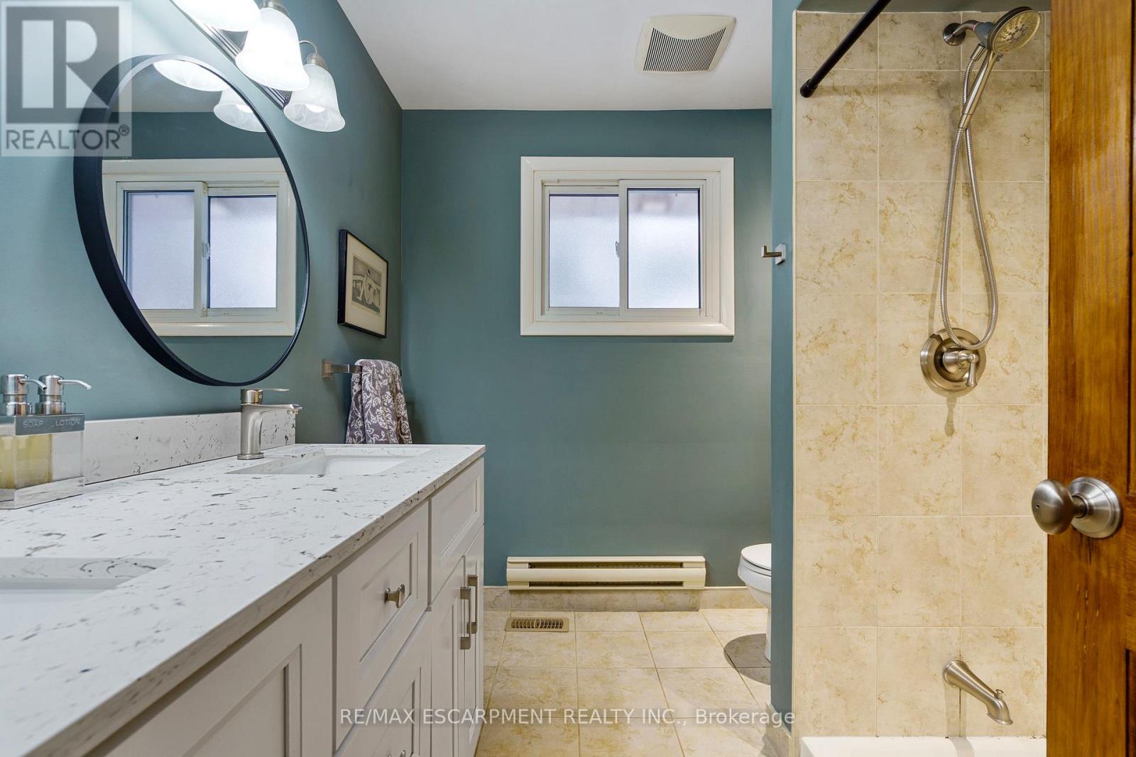 3 Hatfield Place, Hamilton, Ontario  L9H 4J7 - Photo 20 - X12598822