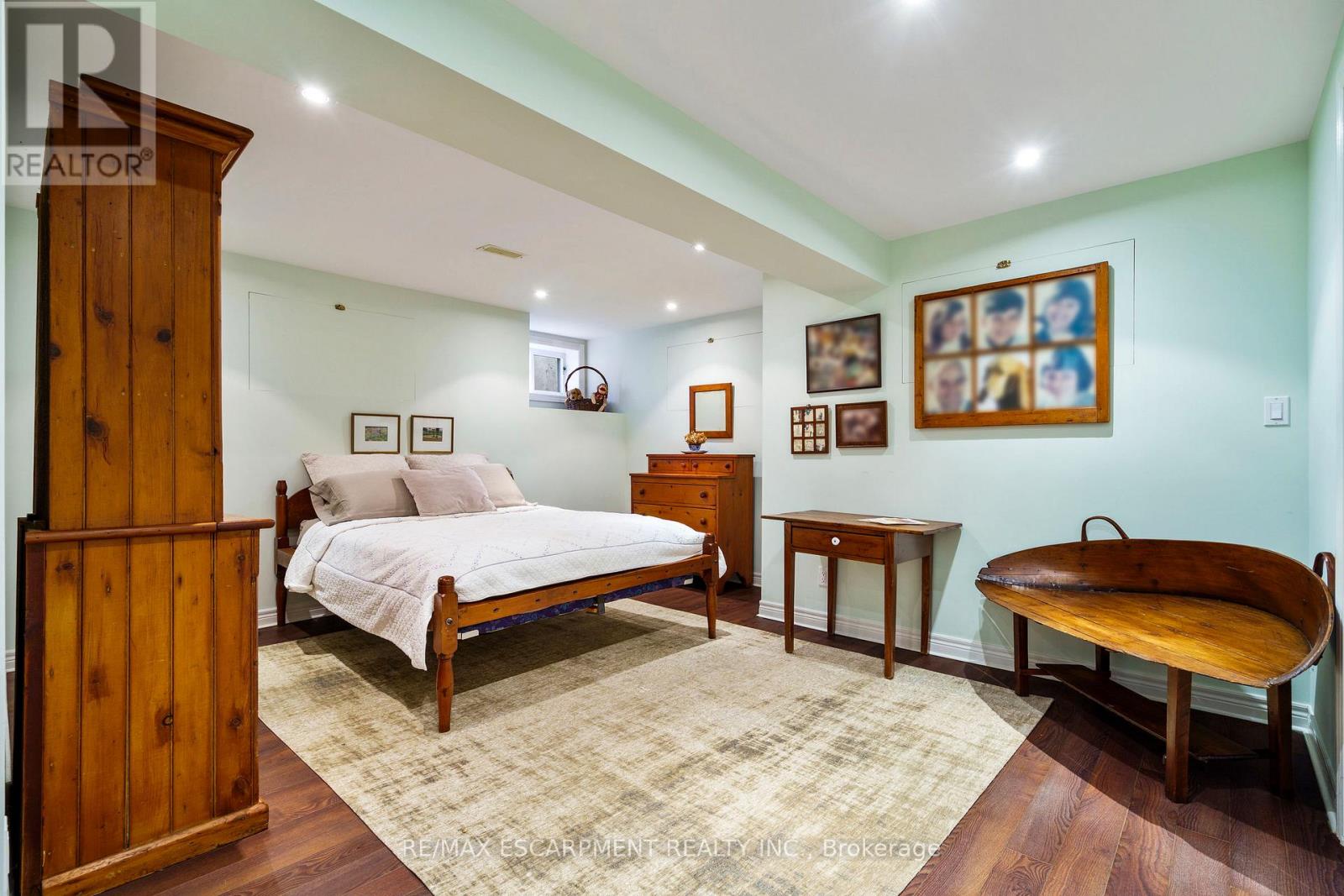 3 Hatfield Place, Hamilton, Ontario  L9H 4J7 - Photo 36 - X12598822