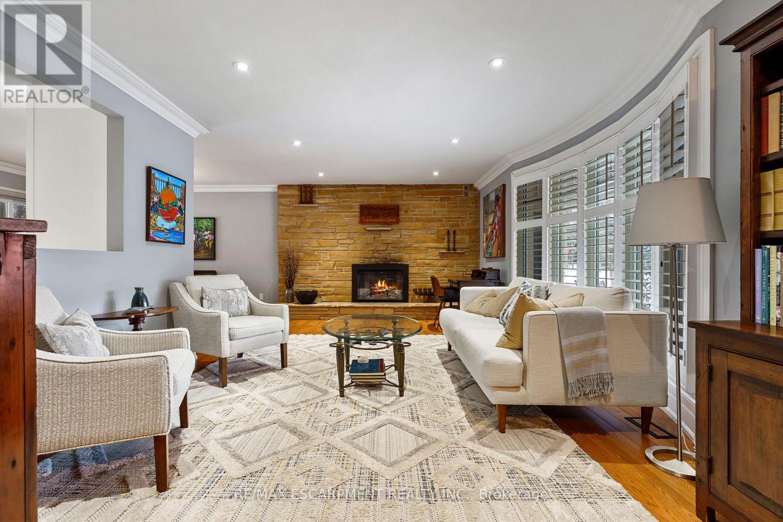 3 Hatfield Place, Hamilton, Ontario  L9H 4J7 - Photo 6 - X12598822