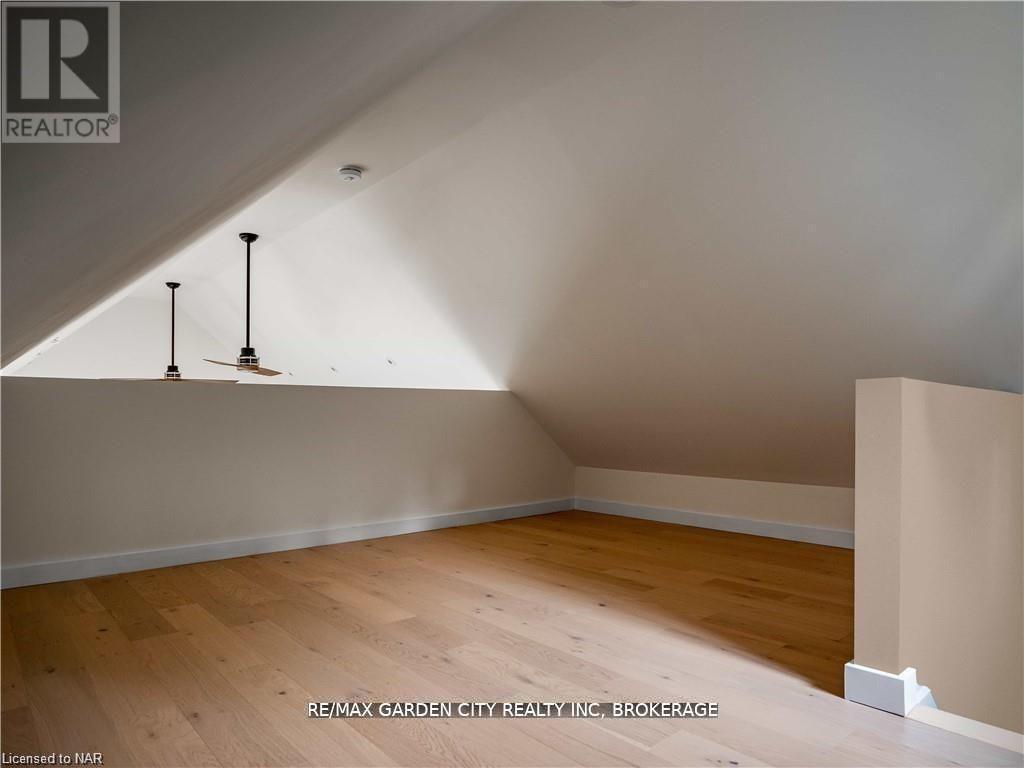 98 Pleasant Avenue, St. Catharines, Ontario  L2R 1Y1 - Photo 15 - X12598846