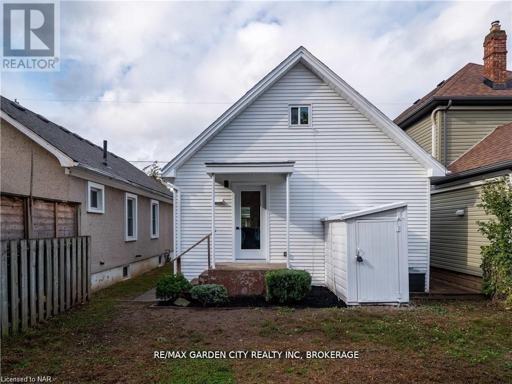 98 Pleasant Avenue, St. Catharines, Ontario  L2R 1Y1 - Photo 24 - X12598846