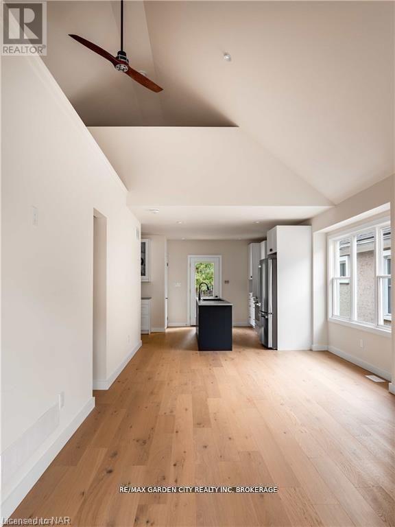 98 Pleasant Avenue, St. Catharines, Ontario  L2R 1Y1 - Photo 4 - X12598846