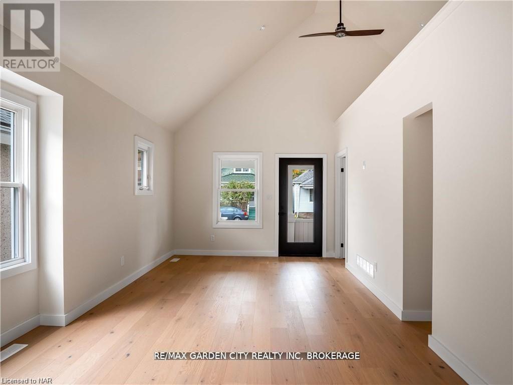 98 Pleasant Avenue, St. Catharines, Ontario  L2R 1Y1 - Photo 6 - X12598846