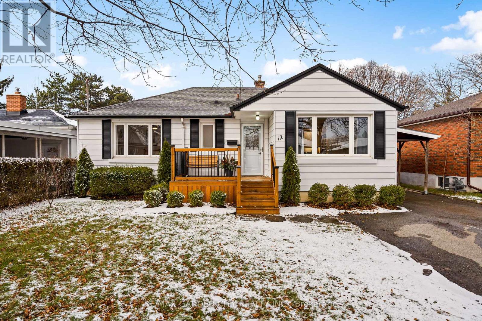 12 Nello Street, St. Catharines (Fairview), Ontario  L2N 1G6 - Photo 1 - X12598858