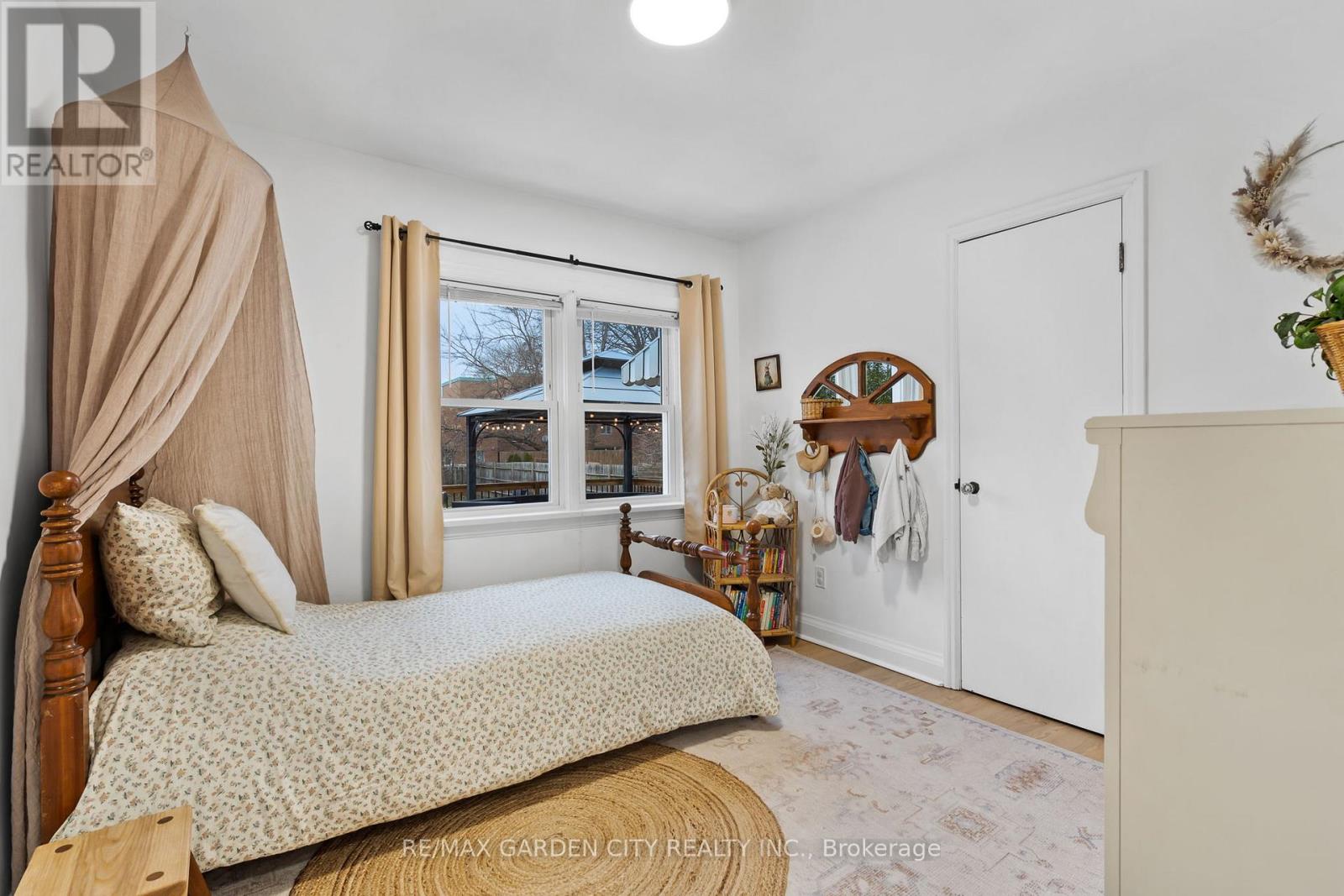 12 Nello Street, St. Catharines (Fairview), Ontario  L2N 1G6 - Photo 17 - X12598858