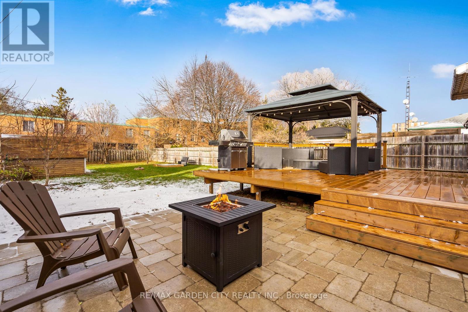 12 Nello Street, St. Catharines (Fairview), Ontario  L2N 1G6 - Photo 7 - X12598858