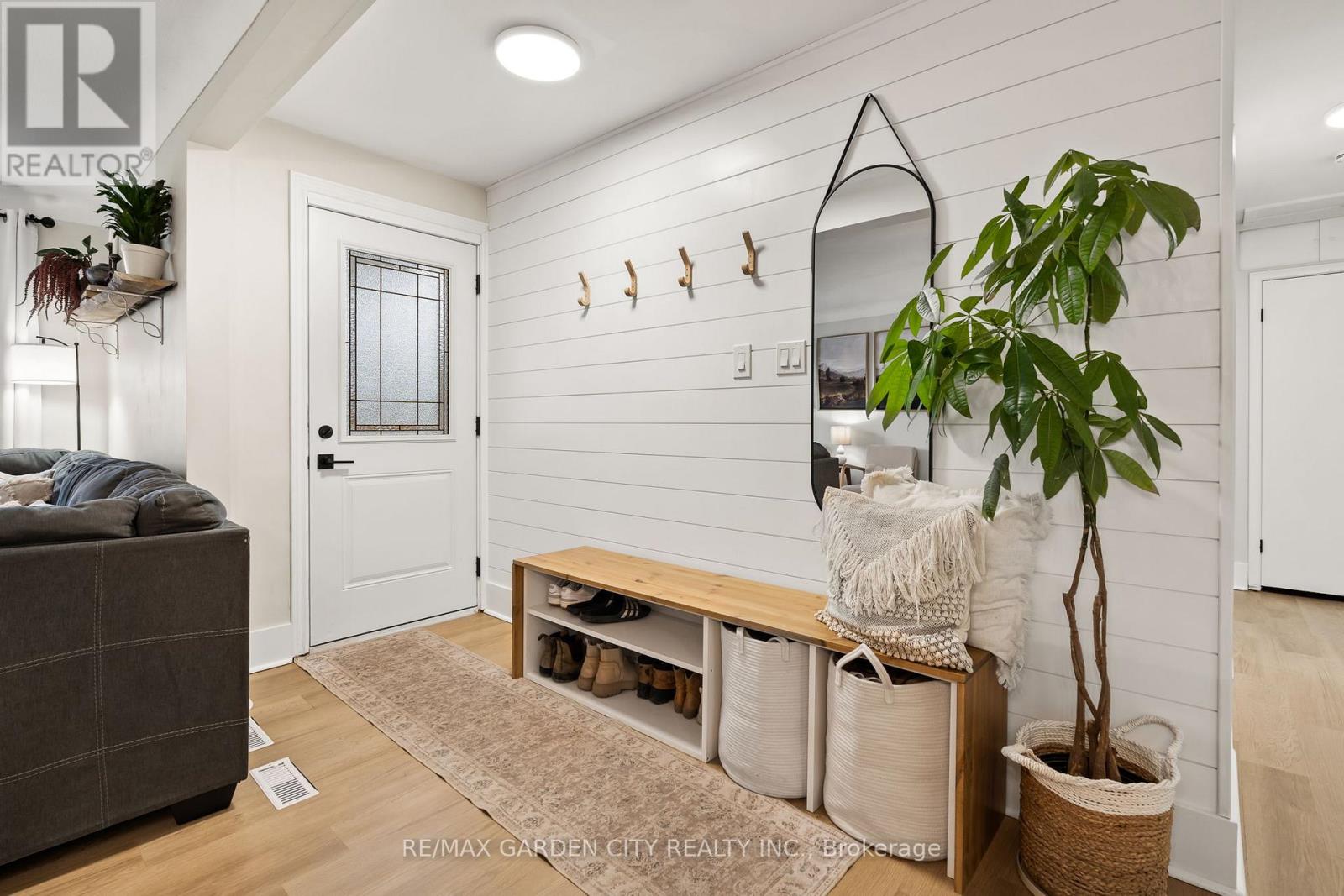 12 Nello Street, St. Catharines (Fairview), Ontario  L2N 1G6 - Photo 9 - X12598858