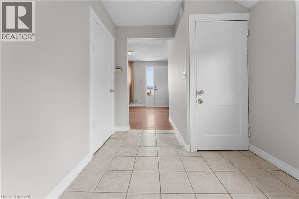 379 Strathearne Avenue, Hamilton, Ontario L8H 5L2 - Photo 10 - 40792192