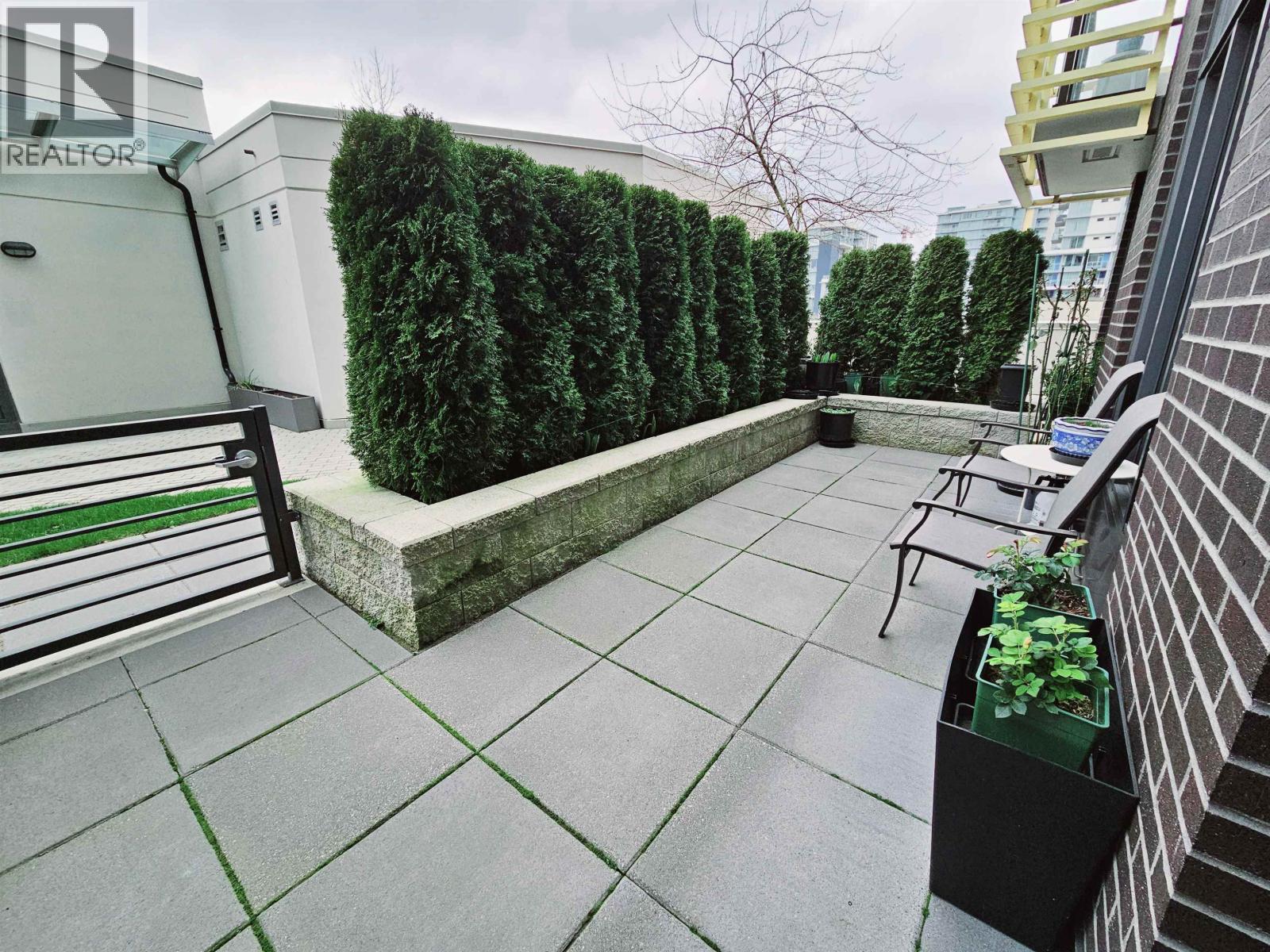 307 3699 Sexsmith Road, Richmond, British Columbia  V6X 0W4 - Photo 2 - R3071889