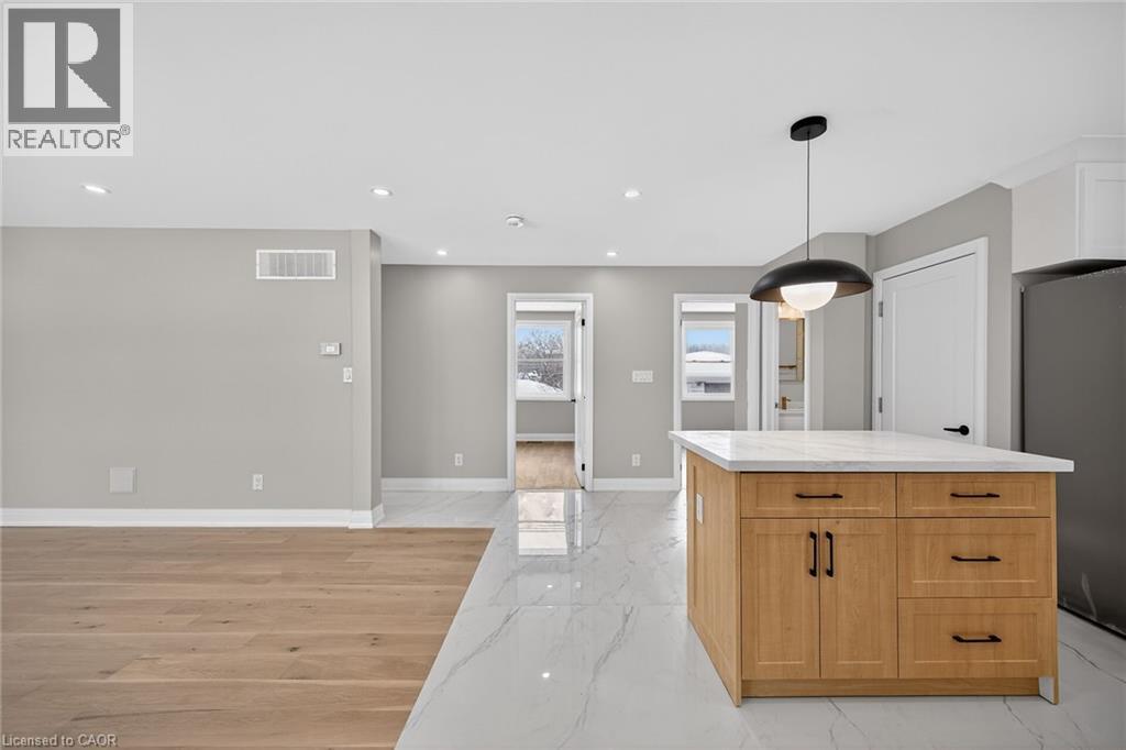 84 Blanmora Drive, Hamilton, Ontario  L8G 2A8 - Photo 5 - 40791310