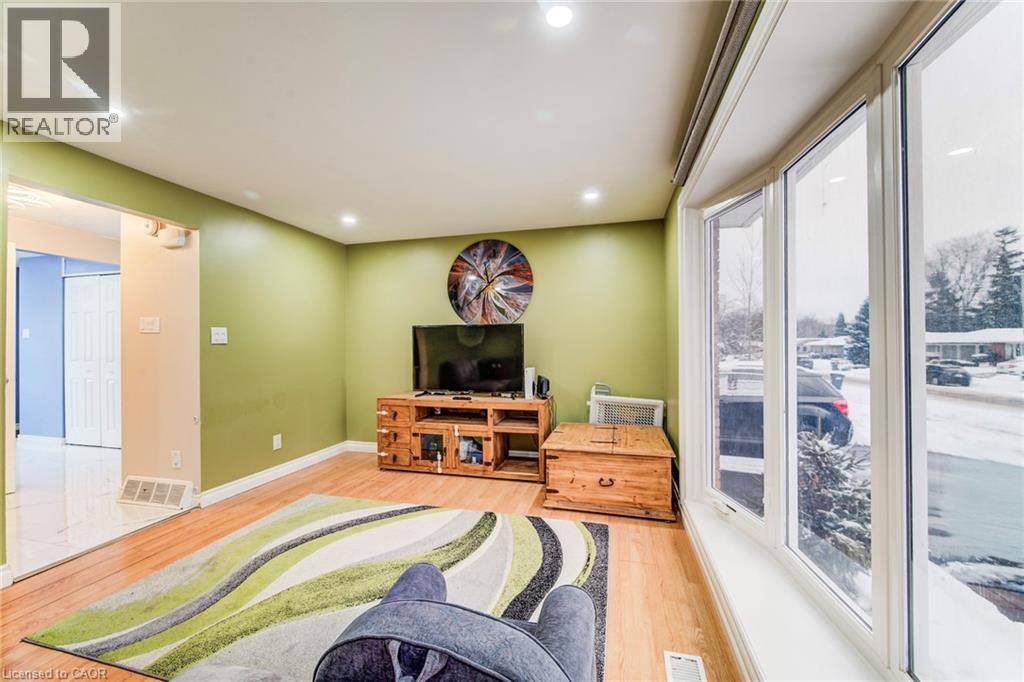 67 Burns Drive, Guelph, Ontario N1H 6V8 - Photo 9 - 40787323