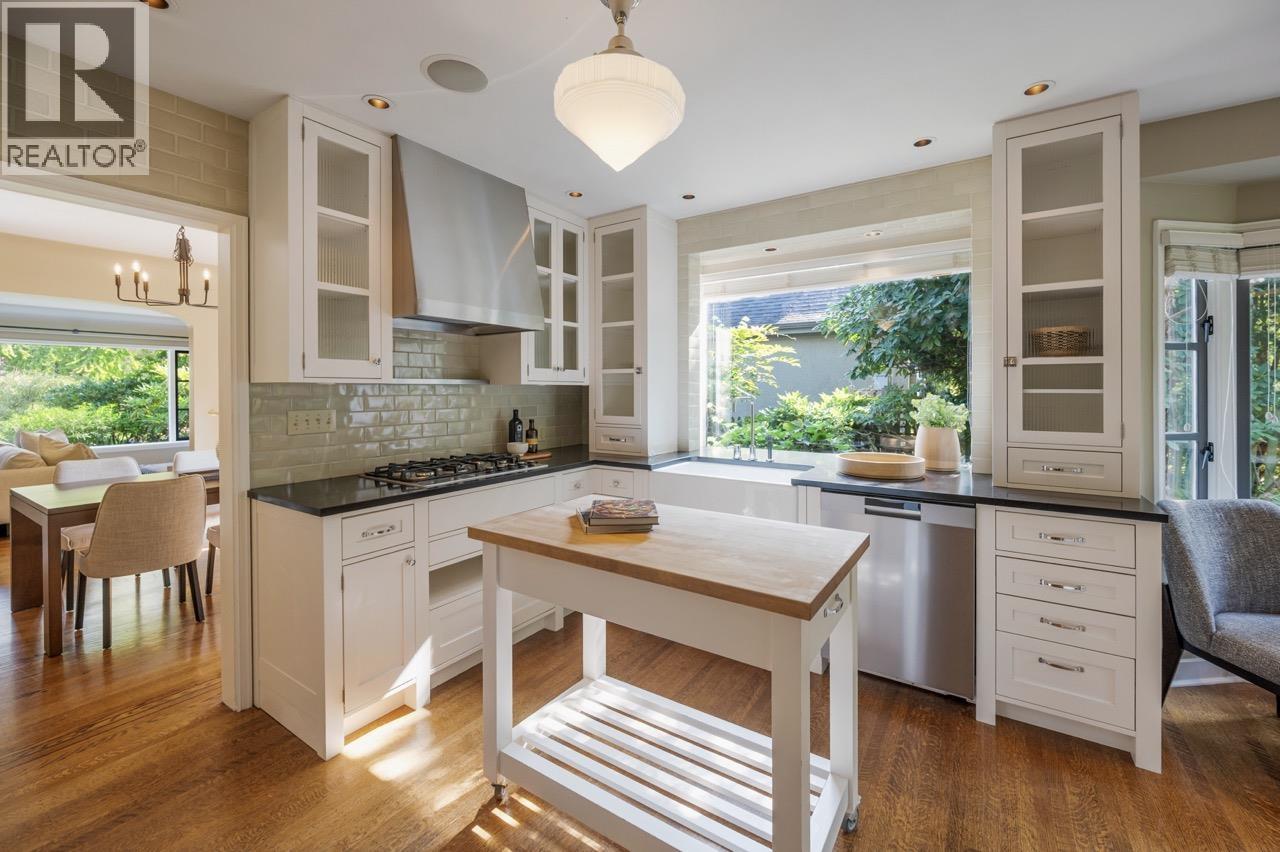 2533 Wallace Crescent, Vancouver, British Columbia  V6R 3V3 - Photo 13 - R3071909