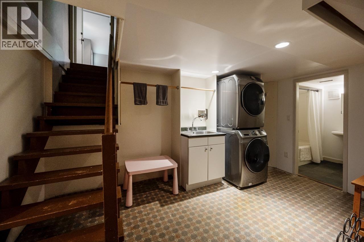 2533 Wallace Crescent, Vancouver, British Columbia  V6R 3V3 - Photo 28 - R3071909