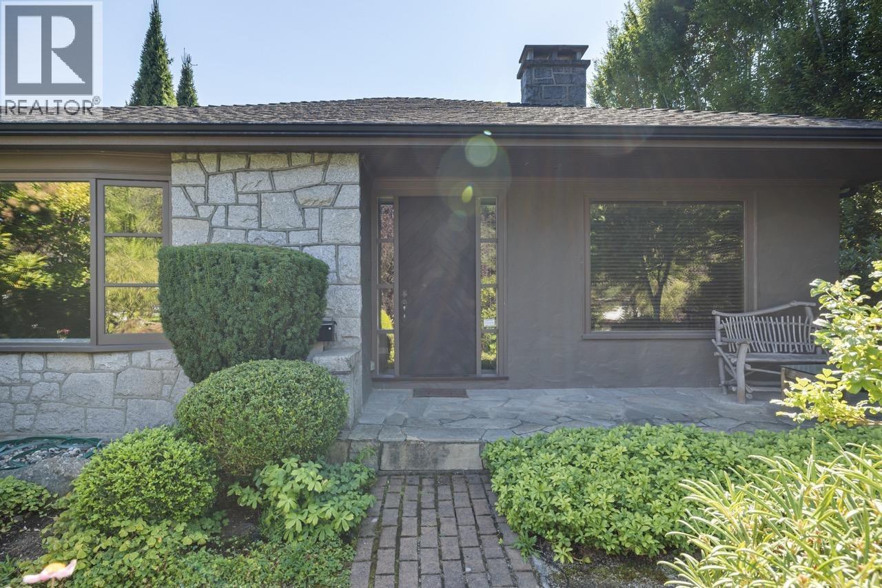 2533 Wallace Crescent, Vancouver, British Columbia  V6R 3V3 - Photo 32 - R3071909