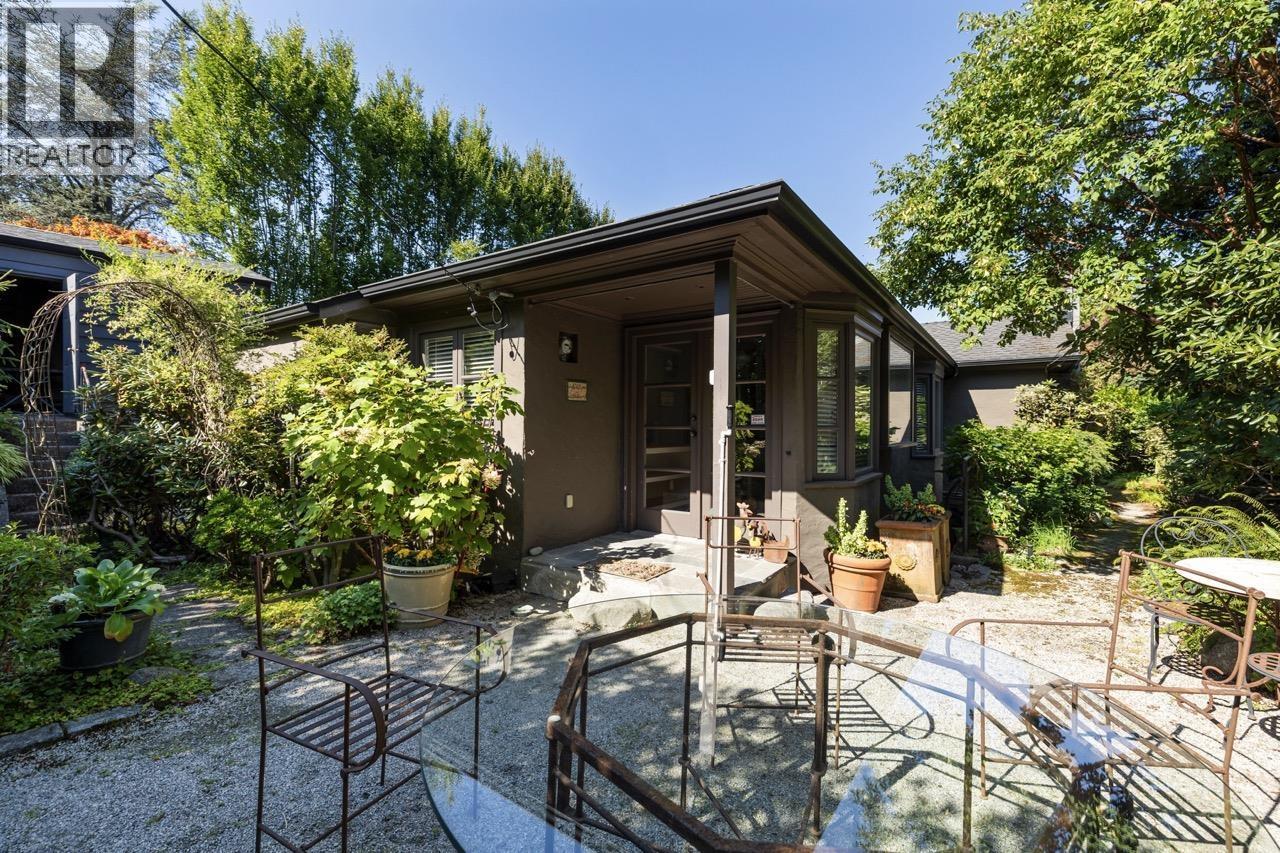 2533 Wallace Crescent, Vancouver, British Columbia  V6R 3V3 - Photo 4 - R3071909