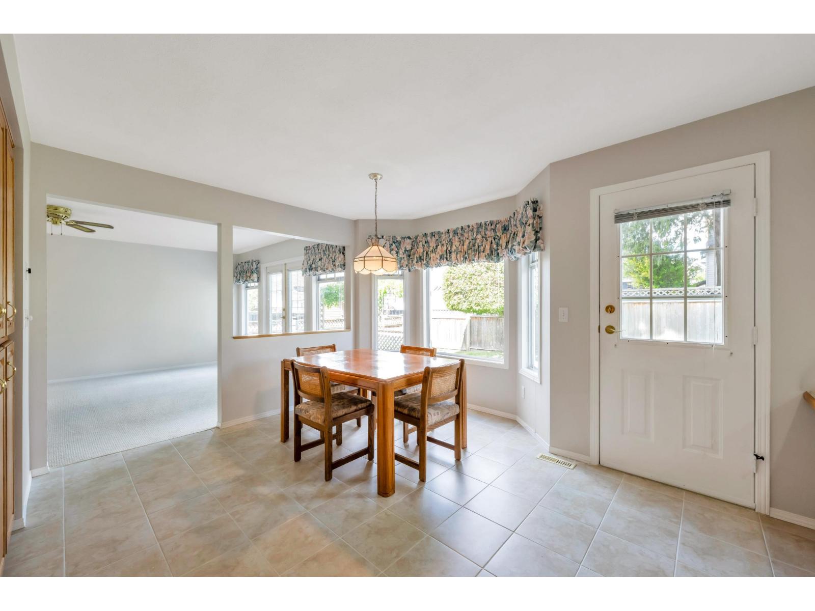 8165 154 Street, Surrey, British Columbia  V3S 7X8 - Photo 8 - R3063308