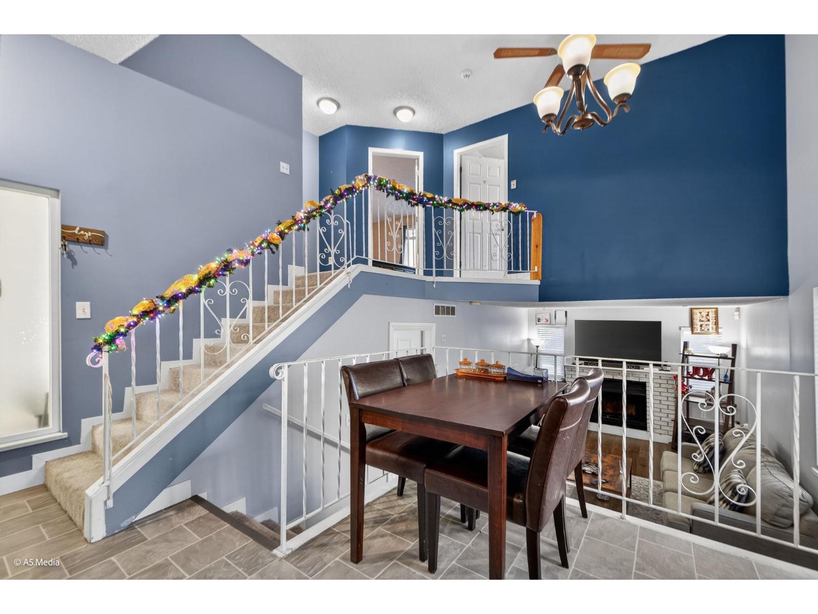 12235 80a Avenue, Surrey, British Columbia  V3W 7R8 - Photo 9 - R3071231