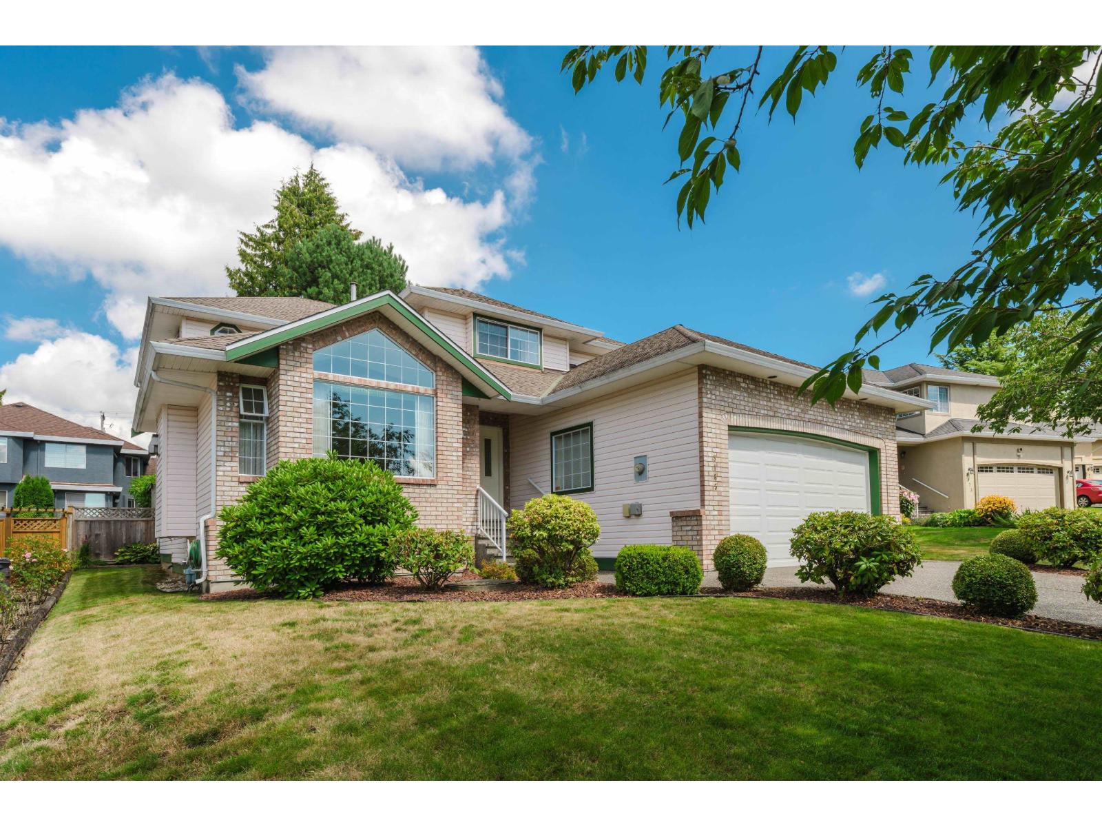 8165 154 Street, Surrey, British Columbia  V3S 7X8 - Photo 2 - R3063308