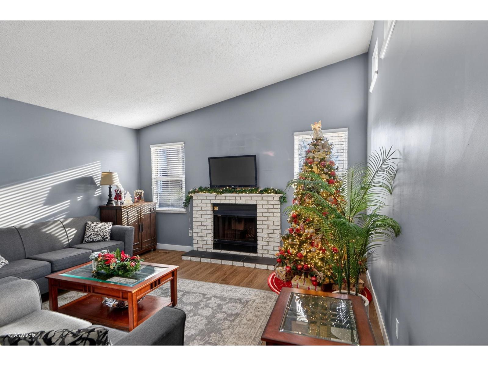 12235 80a Avenue, Surrey, British Columbia  V3W 7R8 - Photo 5 - R3071231