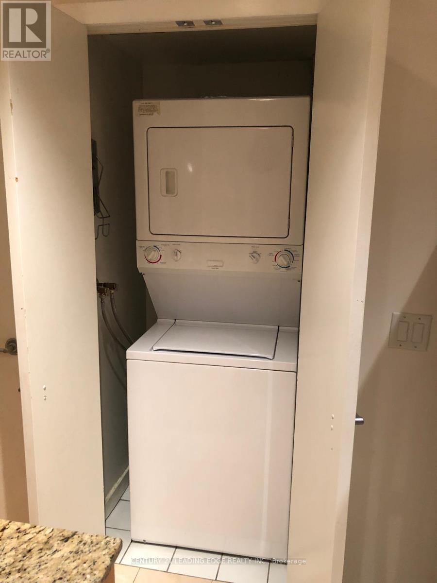 1204 - 218 Queens Quay W, Toronto, Ontario  M5J 2Y6 - Photo 11 - C12597682