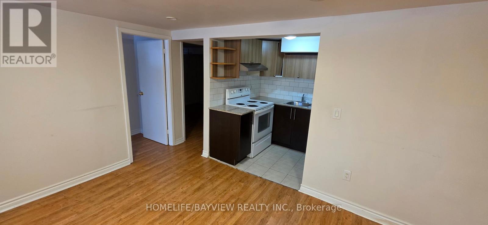 55 Cartier Crescent, Richmond Hill (Crosby), Ontario  L4C 2N3 - Photo 19 - N12541886