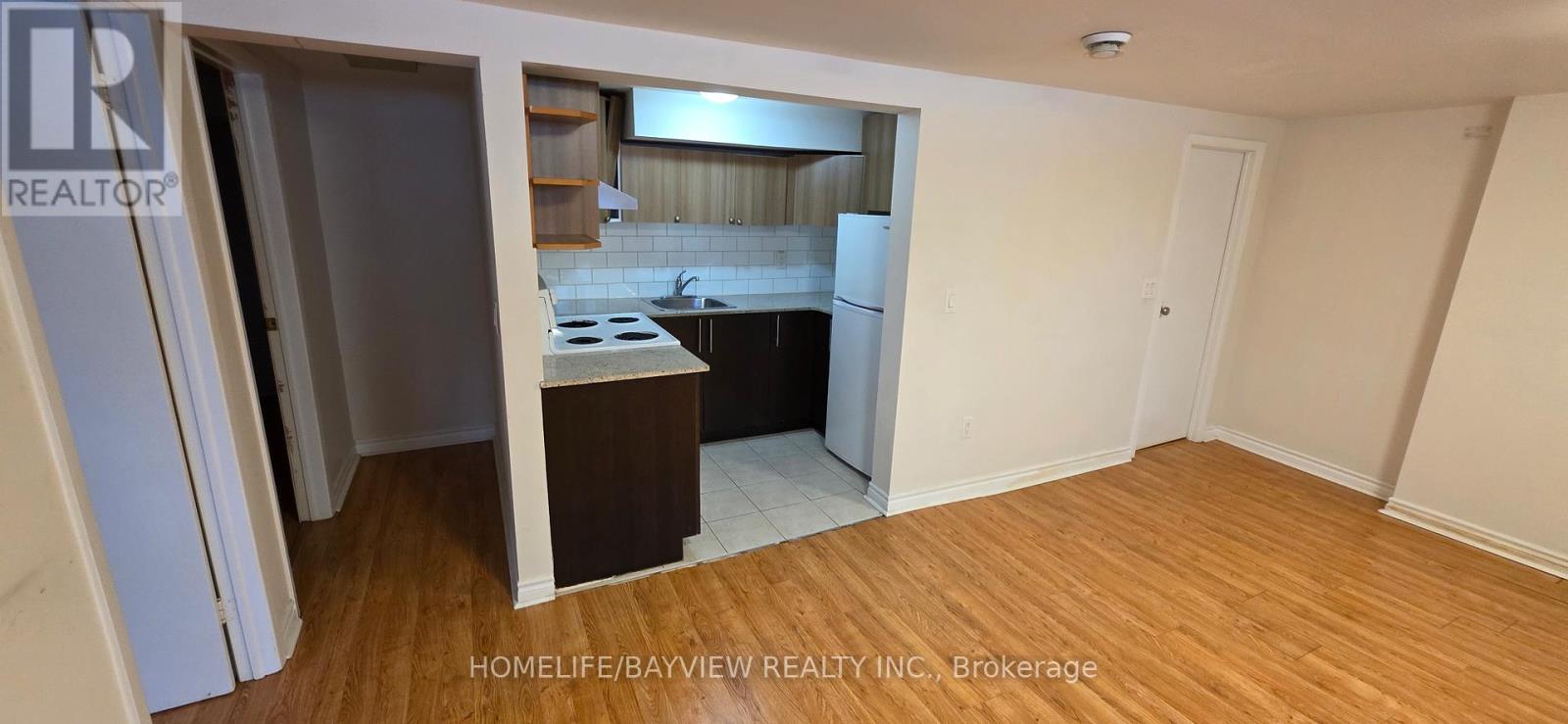 55 Cartier Crescent, Richmond Hill (Crosby), Ontario  L4C 2N3 - Photo 17 - N12541886