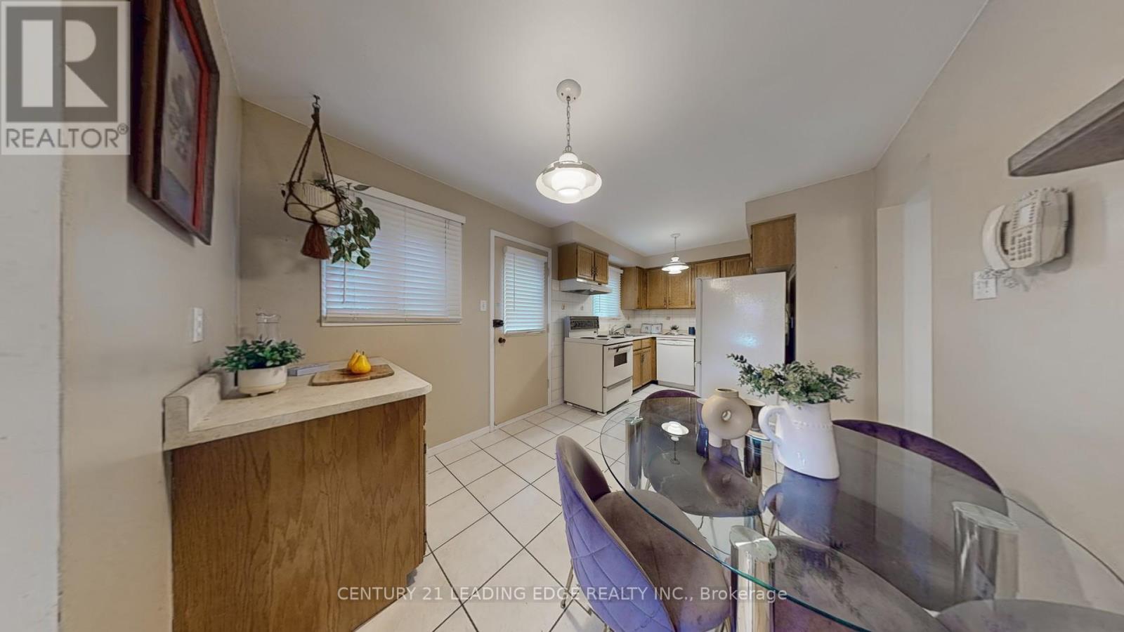 6 Adrian Crescent, Markham (Raymerville), Ontario  L3P 6Z7 - Photo 19 - N12552804