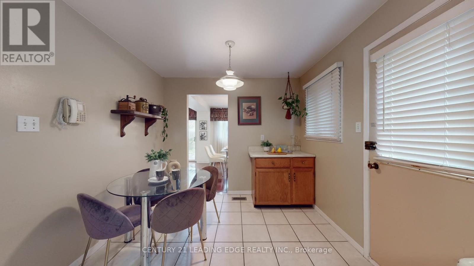 6 Adrian Crescent, Markham (Raymerville), Ontario  L3P 6Z7 - Photo 16 - N12552804