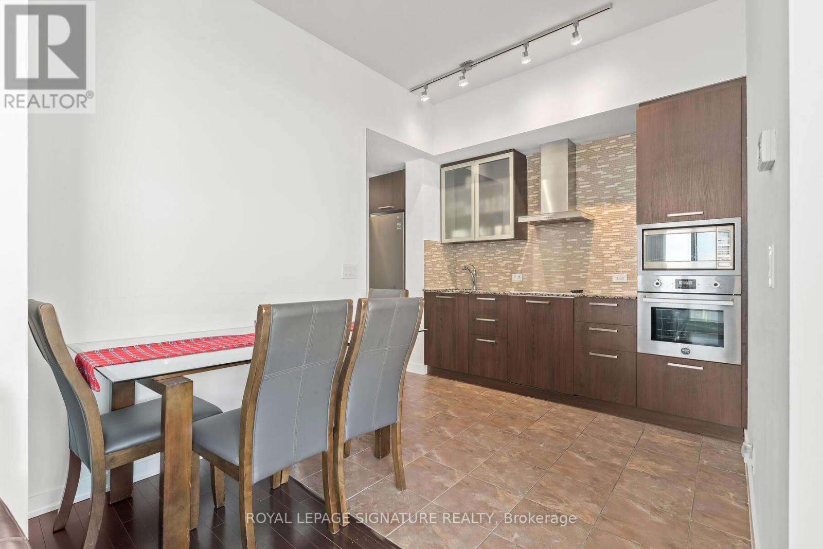 3705 - 14 York Street, Toronto, Ontario  M5J 0B1 - Photo 6 - C12598914