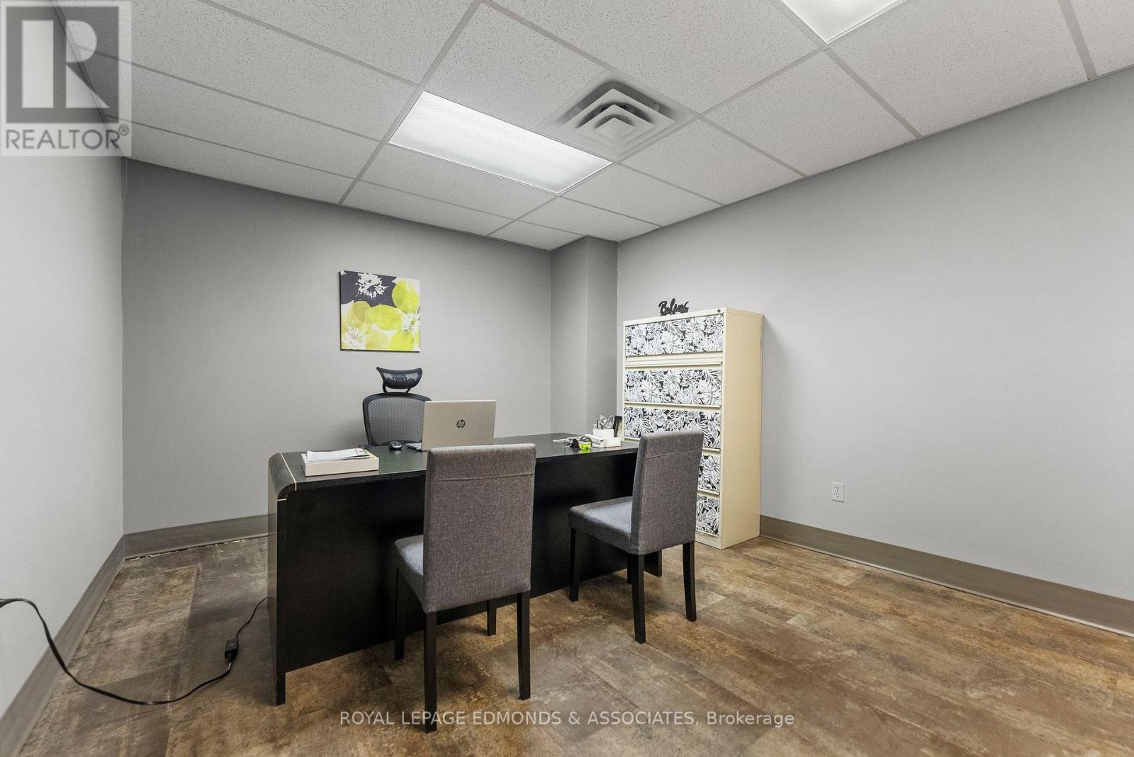 C - 270 Lake Street, Pembroke, Ontario  K8A 7Y9 - Photo 11 - X12445714