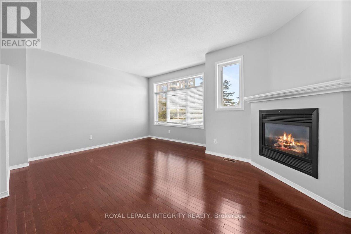 180 Clearview Avenue, Ottawa, Ontario  K1Z 1B8 - Photo 12 - X12469460