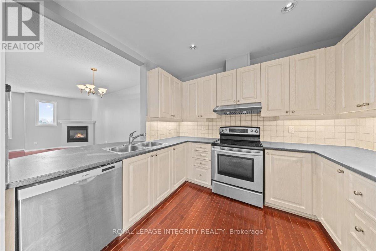 180 Clearview Avenue, Ottawa, Ontario  K1Z 1B8 - Photo 17 - X12469460