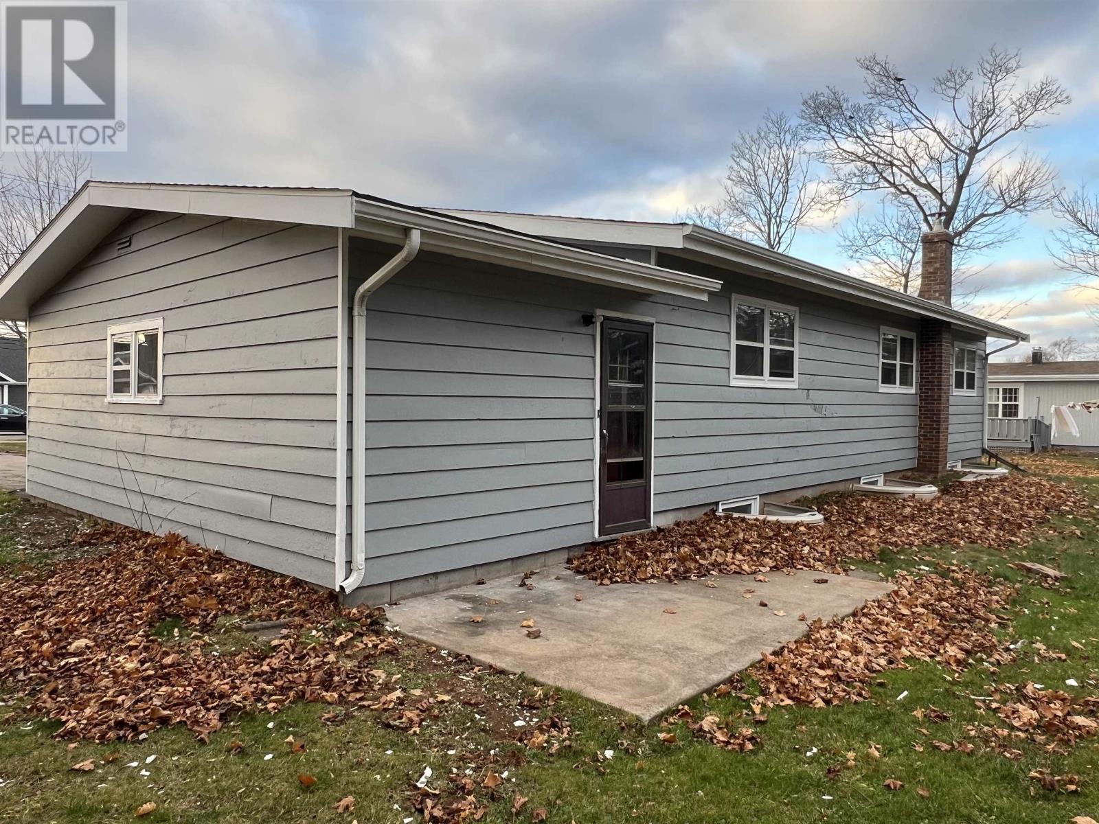 222 Mount Edward Road, Charlottetown, Prince Edward Island  C1A 5T5 - Photo 4 - 202529011