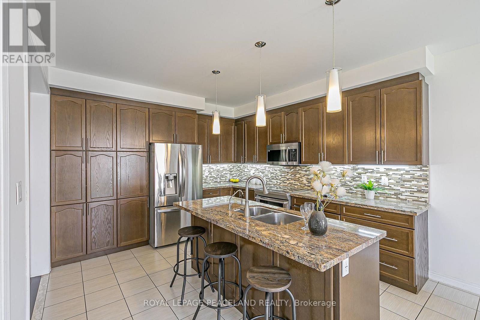 10 Pavlova Crescent, Richmond Hill, Ontario  L4E 0V9 - Photo 11 - N12598860