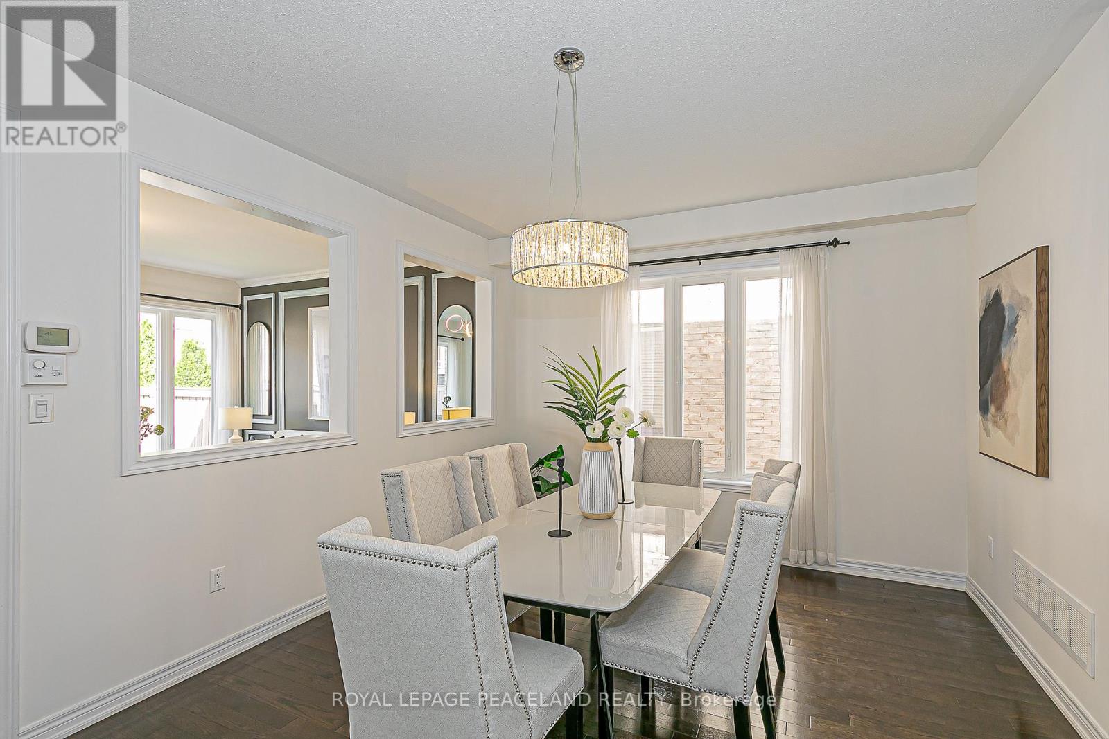 10 Pavlova Crescent, Richmond Hill, Ontario  L4E 0V9 - Photo 5 - N12598860