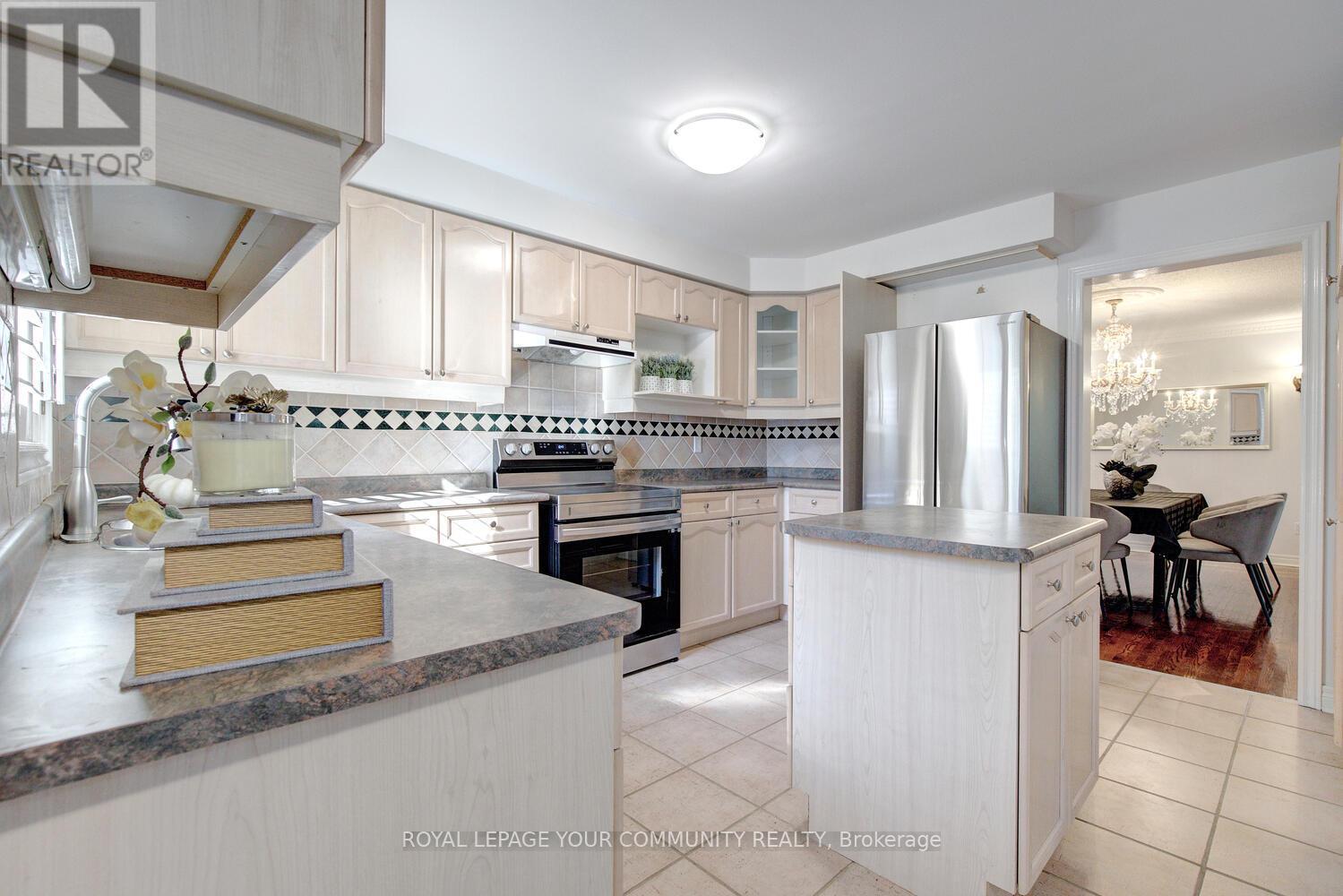 108 Kirkbride Crescent, Vaughan (Maple), Ontario  L6A 2J6 - Photo 18 - N12598924