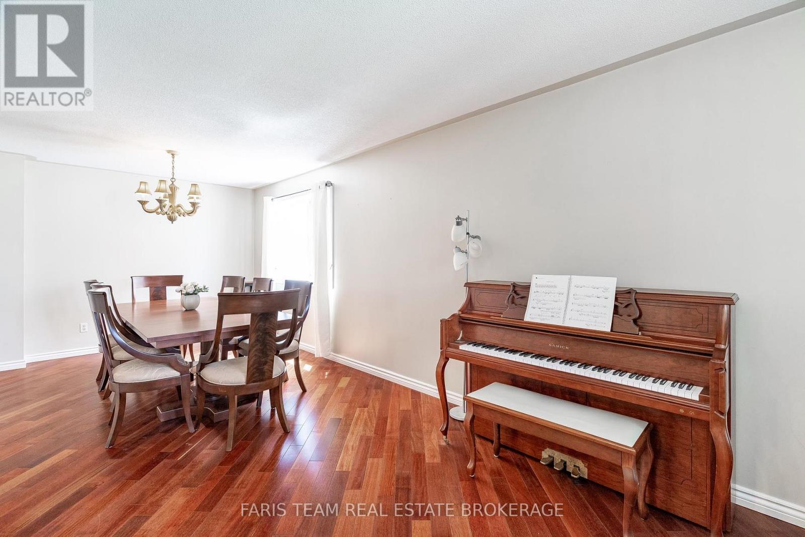 17 Nicole Marie Avenue, Barrie (East Bayfield), Ontario  L4M 6Z1 - Photo 10 - S12598928