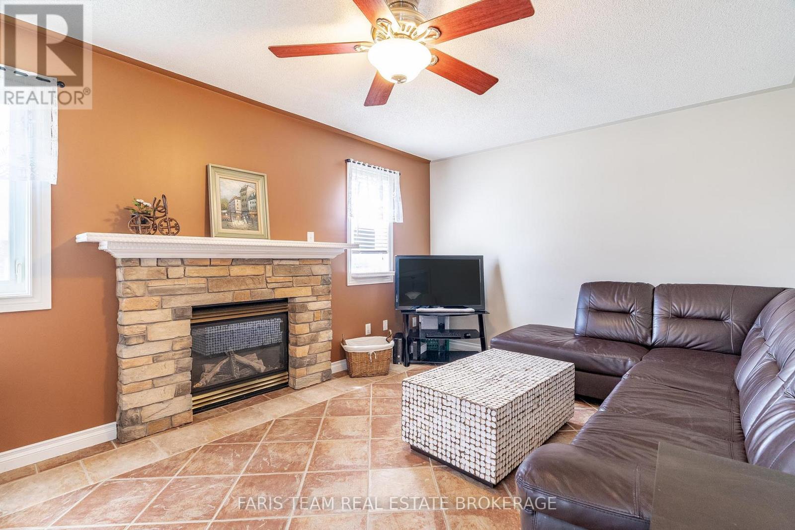 17 Nicole Marie Avenue, Barrie (East Bayfield), Ontario  L4M 6Z1 - Photo 12 - S12598928