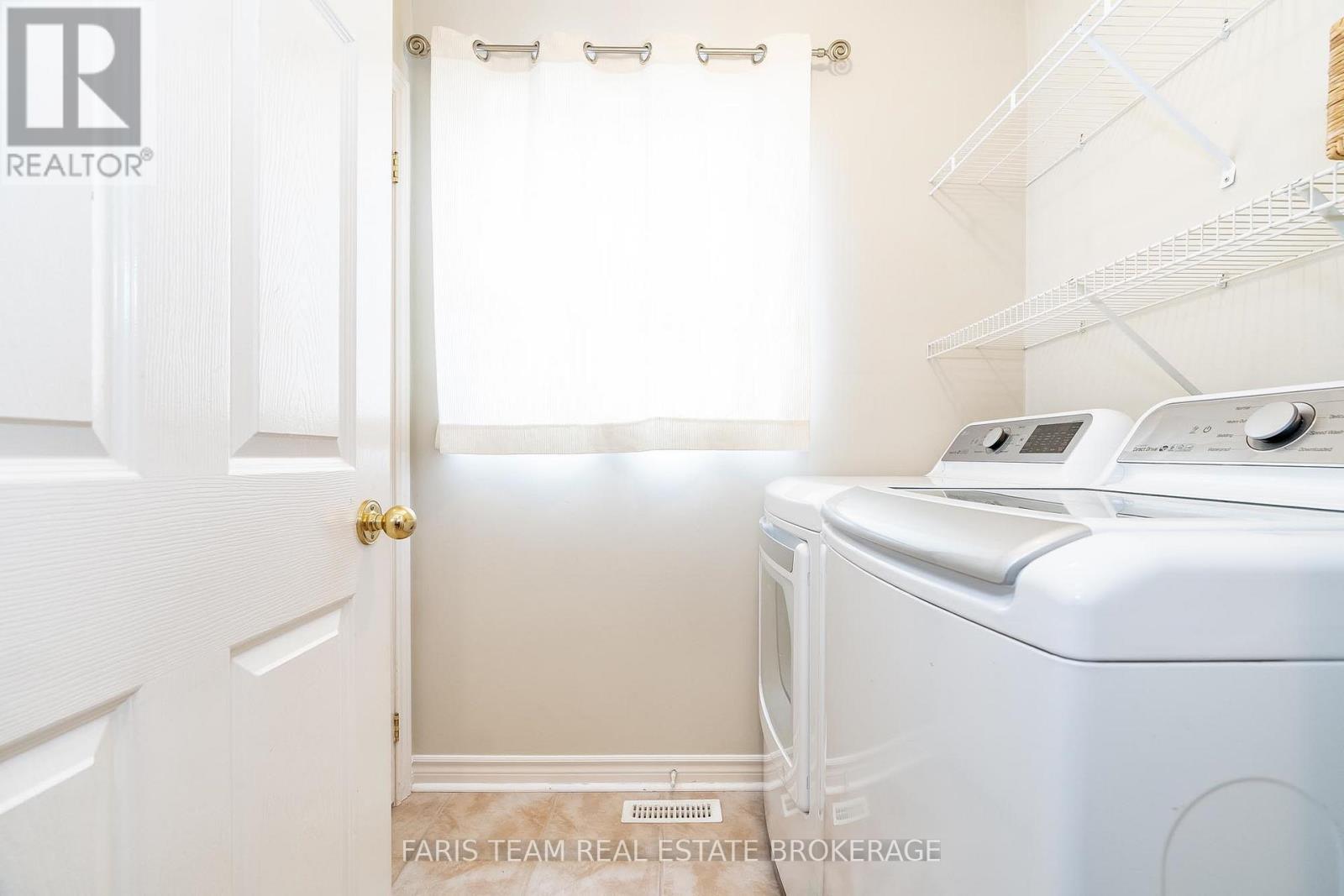 17 Nicole Marie Avenue, Barrie (East Bayfield), Ontario  L4M 6Z1 - Photo 15 - S12598928