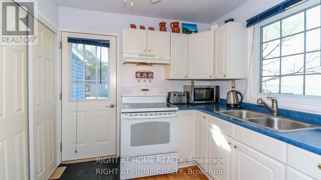 20 Long Point Road, Tay, Ontario  L0K 2C0 - Photo 17 - S12598930