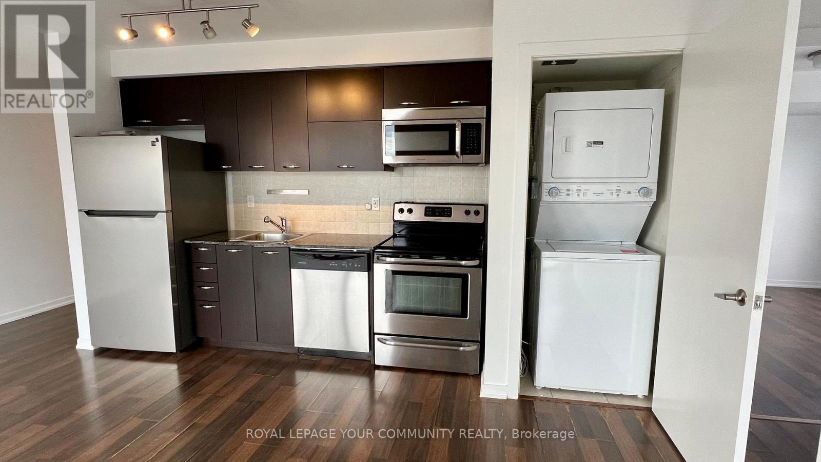 1628 - 38 Joe Shuster Way, Toronto, Ontario  M6K 0A5 - Photo 15 - W12598854