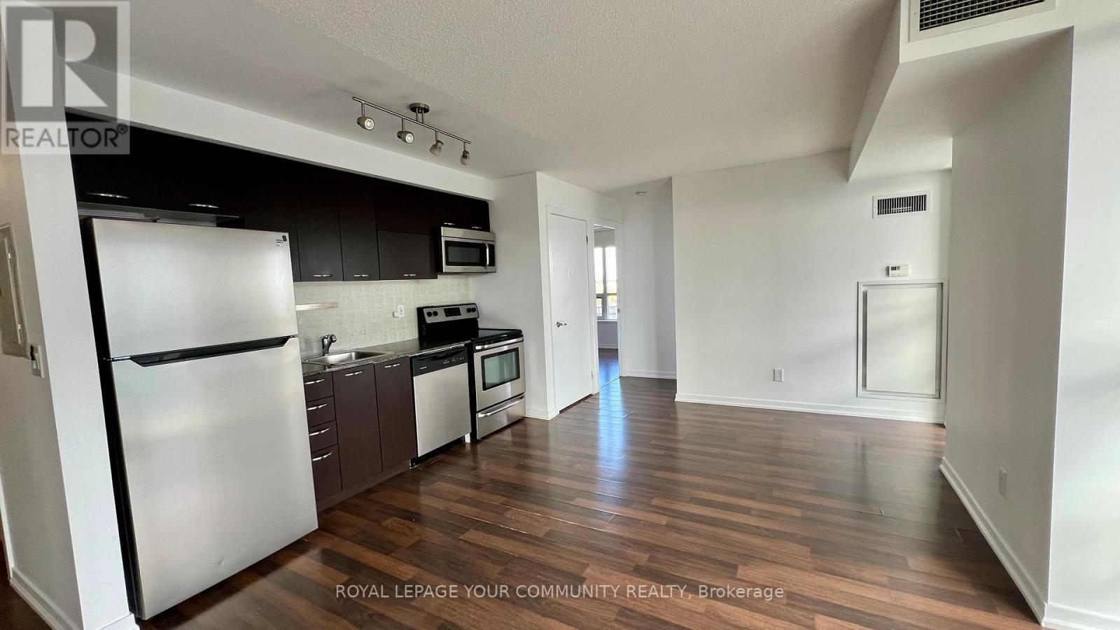 1628 - 38 Joe Shuster Way, Toronto, Ontario  M6K 0A5 - Photo 17 - W12598854