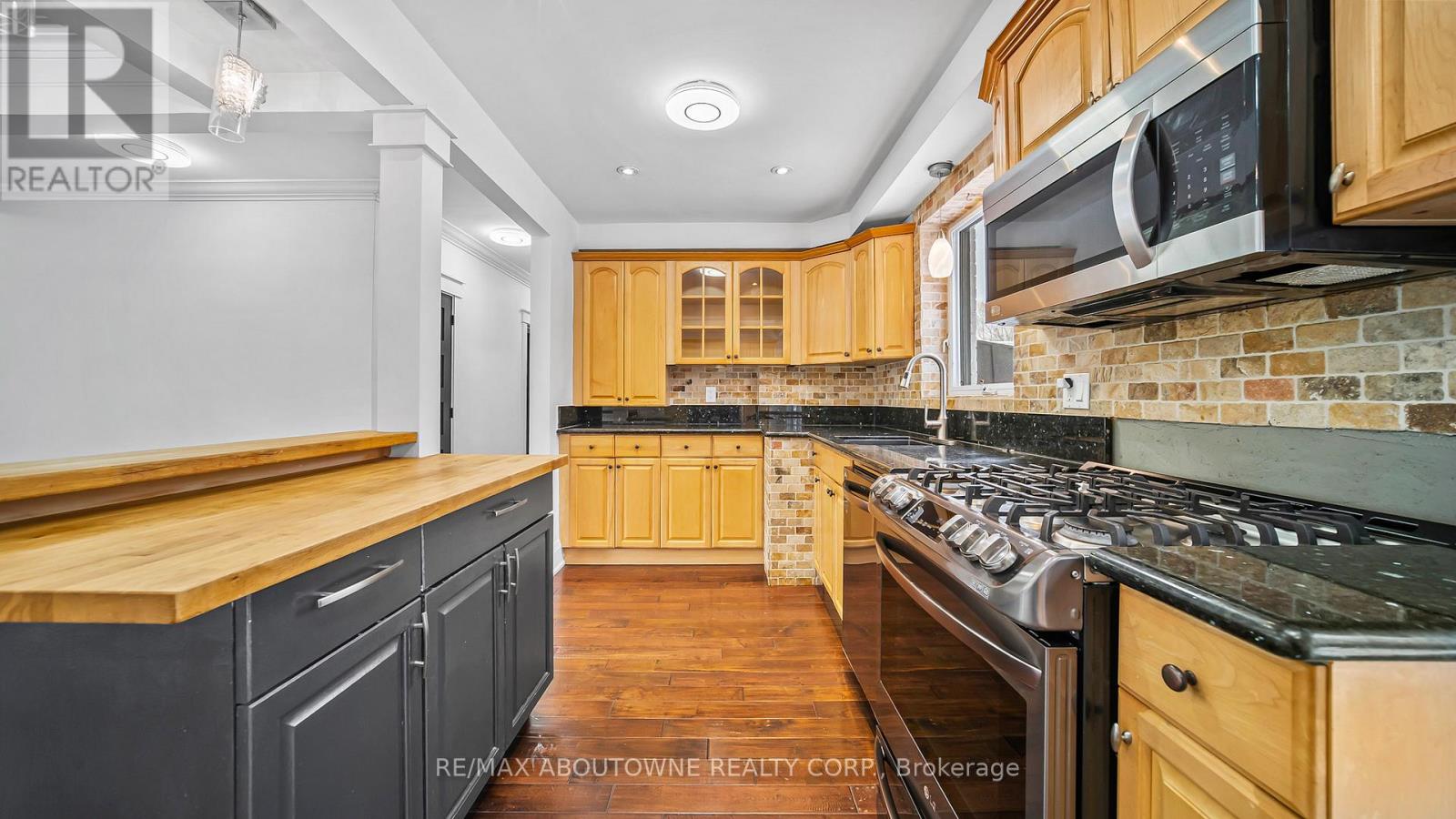 231 Woodale Avenue, Oakville, Ontario  L6K 2N3 - Photo 10 - W12598862