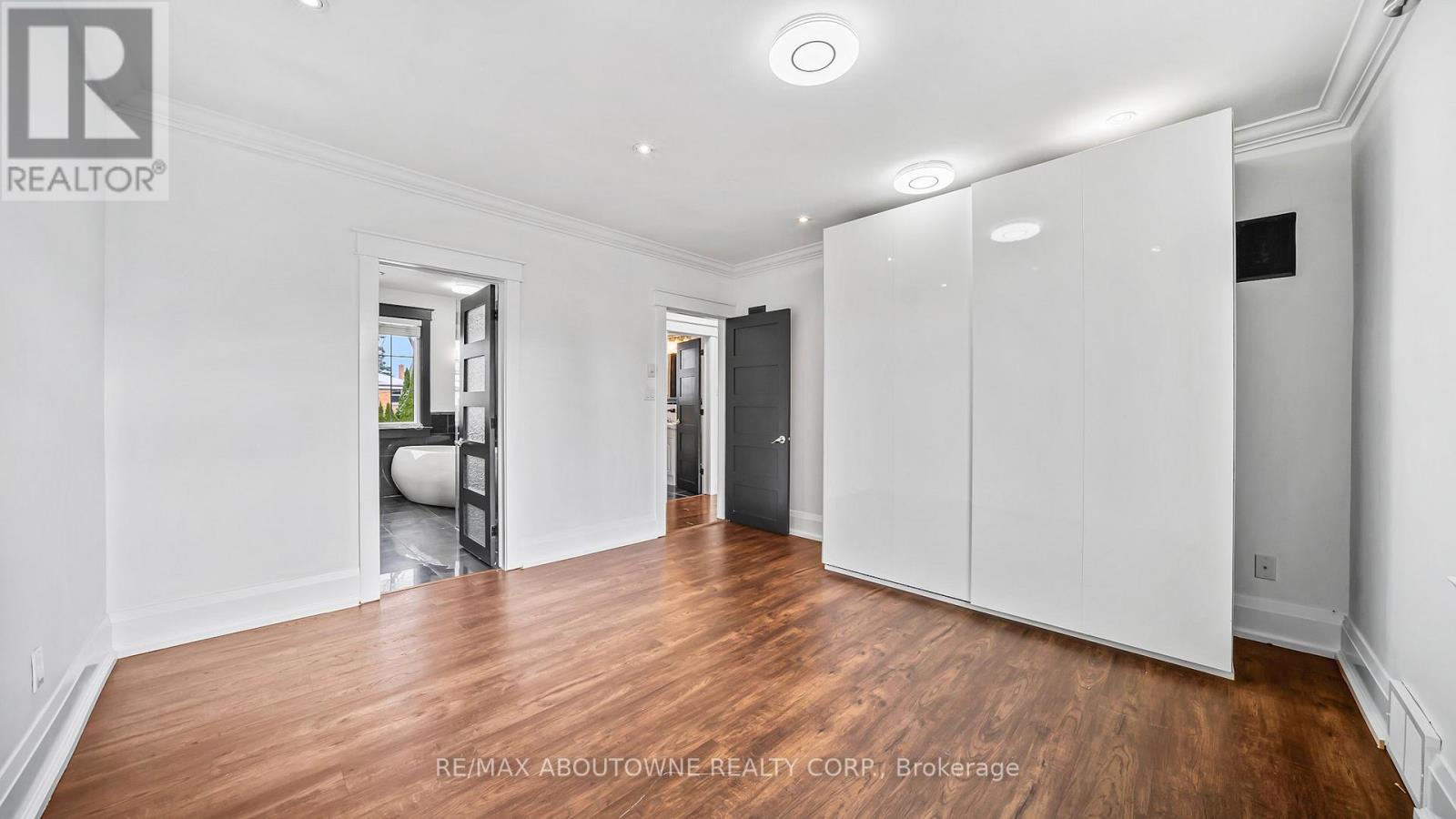 231 Woodale Avenue, Oakville, Ontario  L6K 2N3 - Photo 16 - W12598862