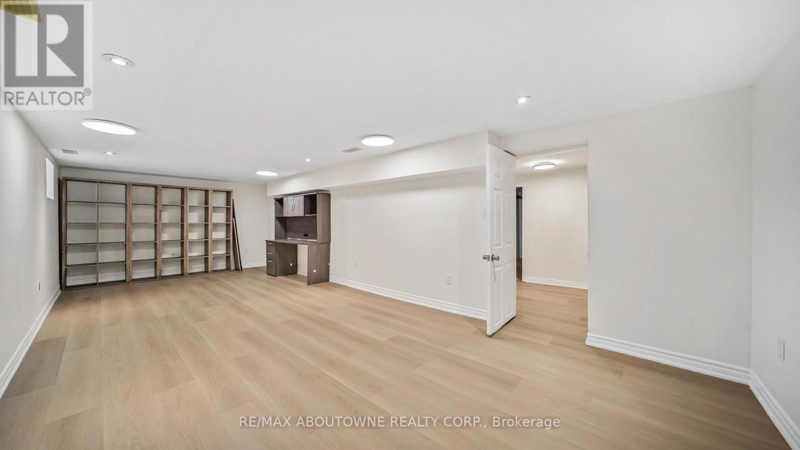 231 Woodale Avenue, Oakville, Ontario  L6K 2N3 - Photo 25 - W12598862