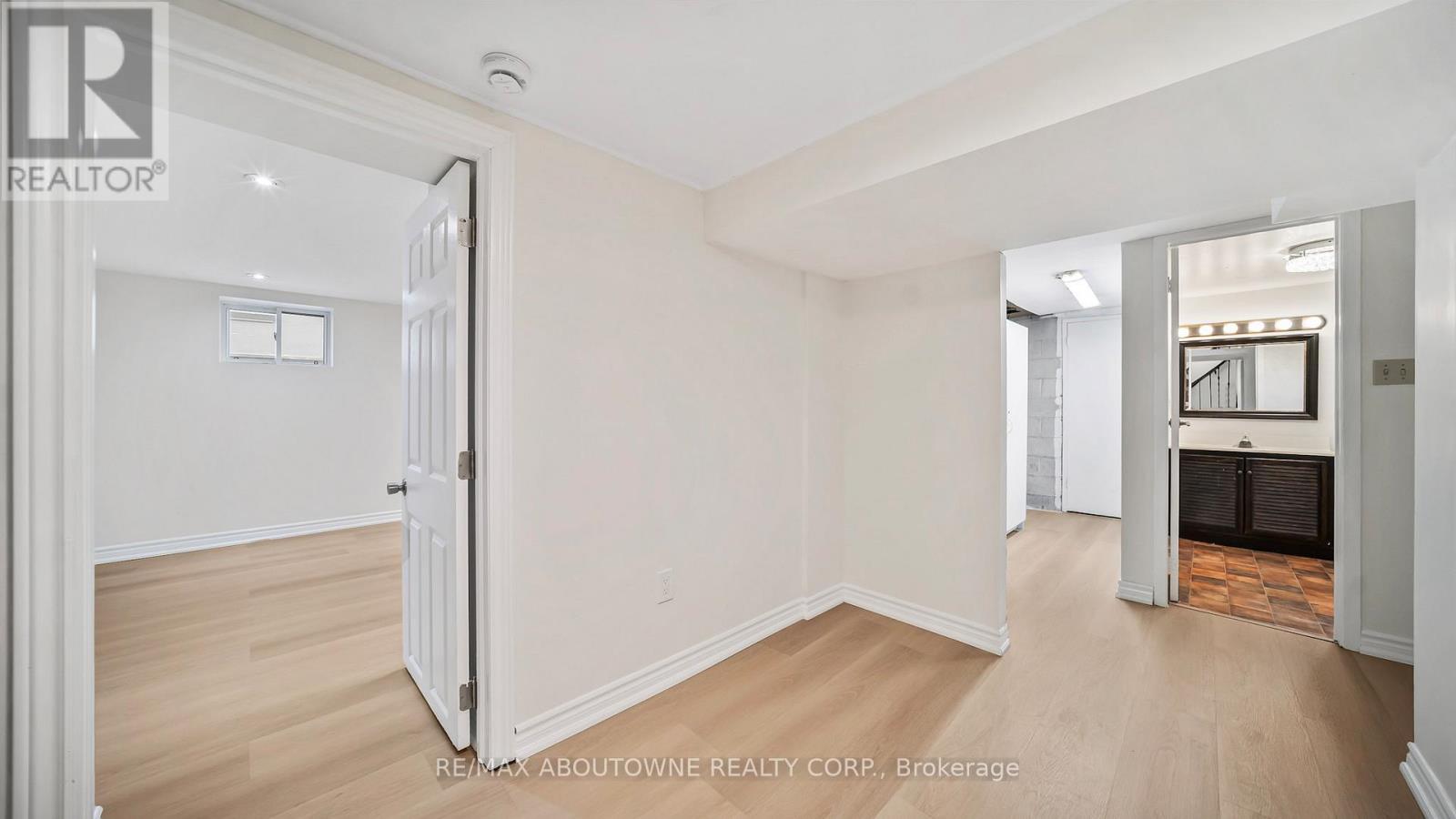 231 Woodale Avenue, Oakville, Ontario  L6K 2N3 - Photo 27 - W12598862