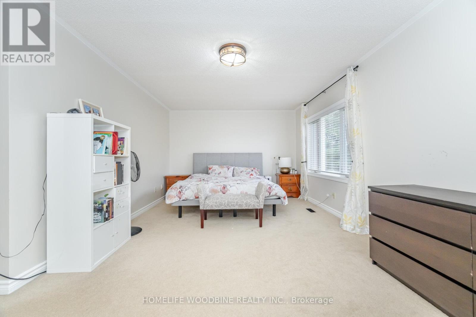 2546 Burnford Trail N, Mississauga, Ontario  L5M 5E3 - Photo 20 - W12598910