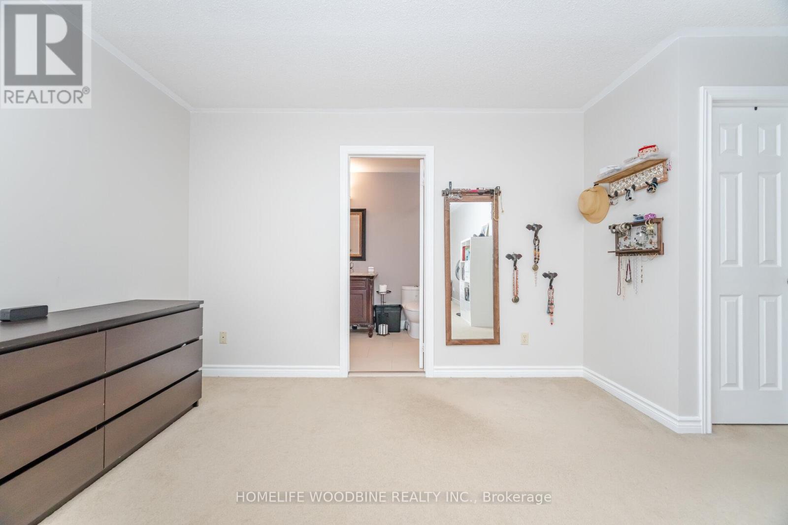 2546 Burnford Trail N, Mississauga, Ontario  L5M 5E3 - Photo 22 - W12598910