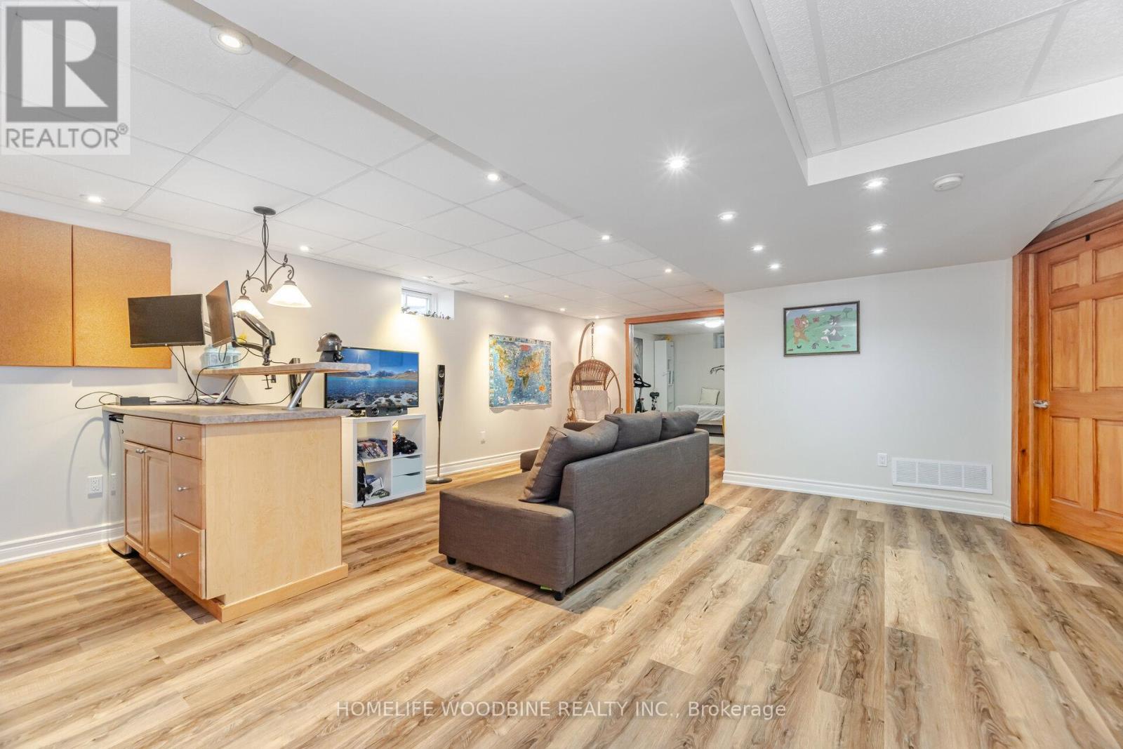 2546 Burnford Trail N, Mississauga, Ontario  L5M 5E3 - Photo 33 - W12598910