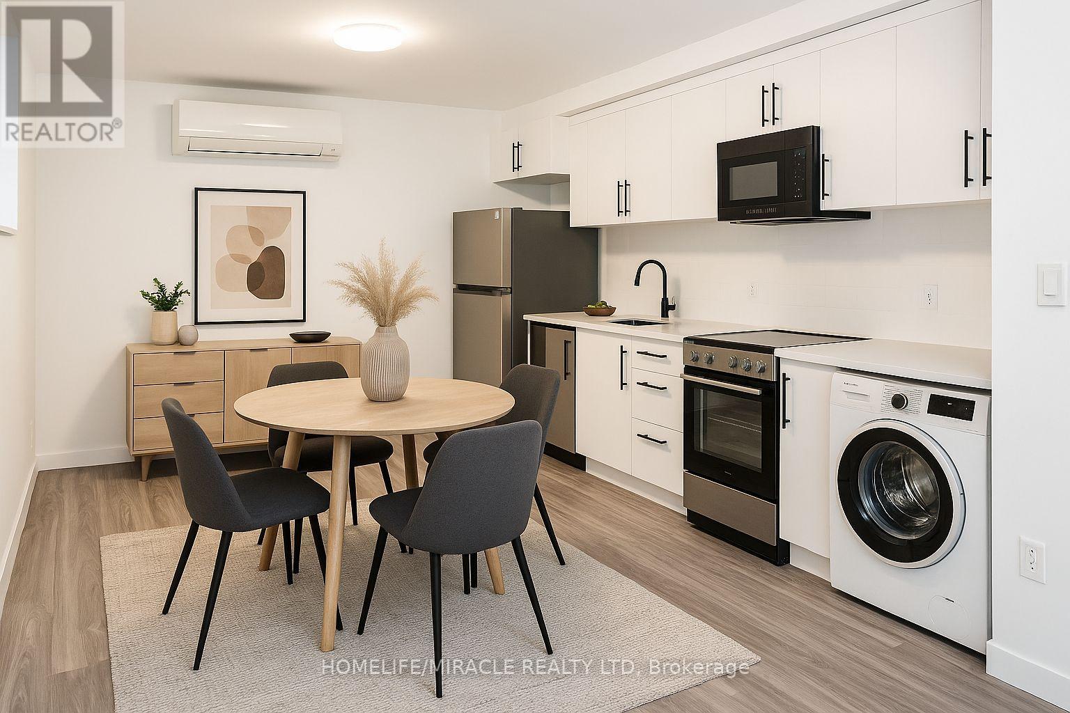 2 - 148 Glenlake Avenue, Toronto, Ontario  M6P 1E7 - Photo 6 - W12598940